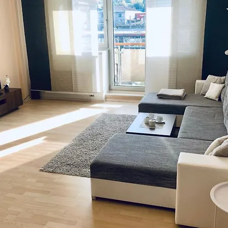 Apartamento českomoravská - O2 Arena *